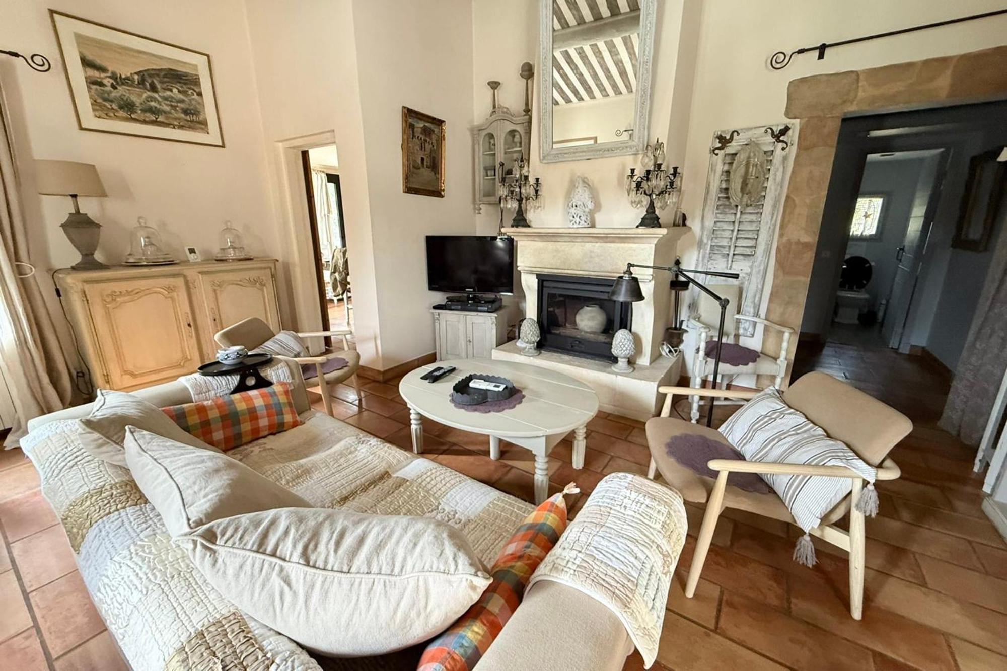 Beautiful Provencal Villa With Pool And Jacuzzi 라코스트 외부 사진